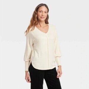 Knox Rose Women’s Cream Long Sleeve V-Neck Knit Pullover Sweater - NWT